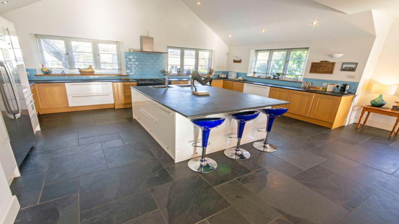 Crowborough Farm - Impressive & Sophisicated Home Surrounded By Unspoilt Countryside In Georgeham - Dog Friendly, Sleeps 14 Luaran gambar