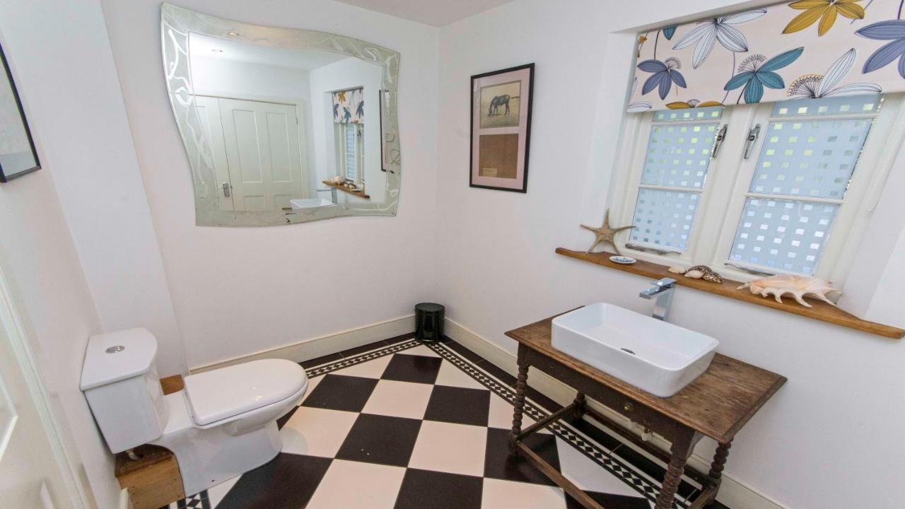 Crowborough Farm - Impressive & Sophisicated Home Surrounded By Unspoilt Countryside In Georgeham - Dog Friendly, Sleeps 14 Luaran gambar