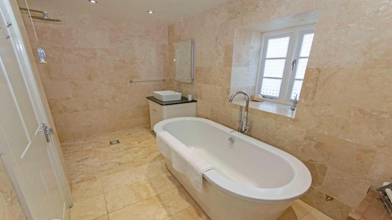 Crowborough Farm - Impressive & Sophisicated Home Surrounded By Unspoilt Countryside In Georgeham - Dog Friendly, Sleeps 14 Luaran gambar